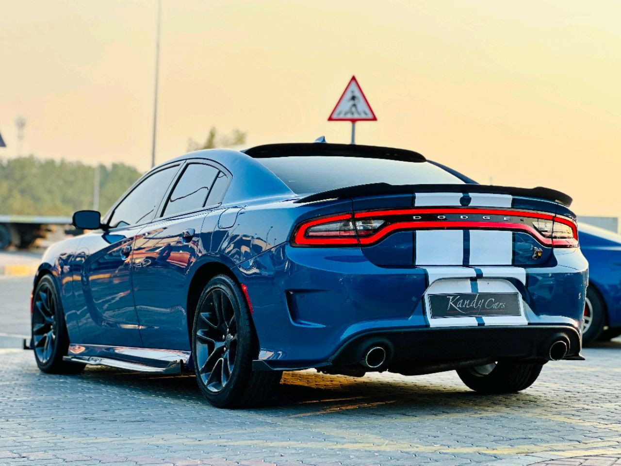 Dodge Charger - Image 4