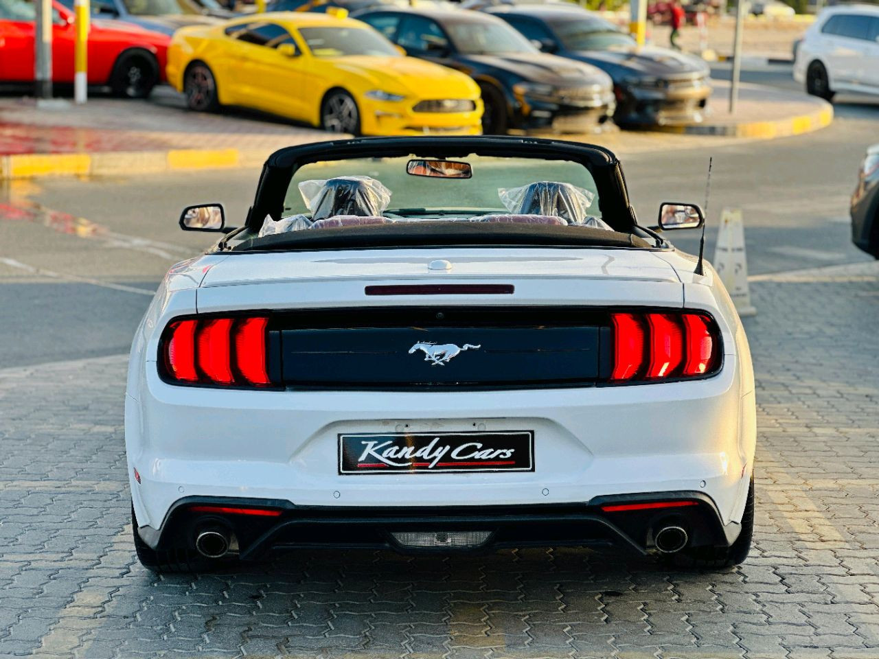 Ford Mustang - Image 9