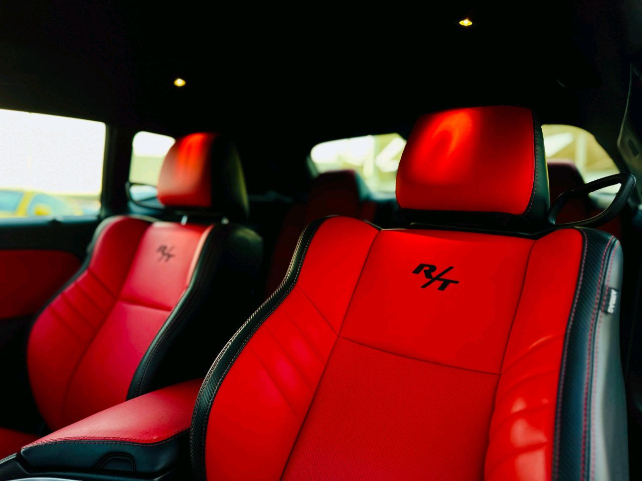 Dodge Challenger - Image 12