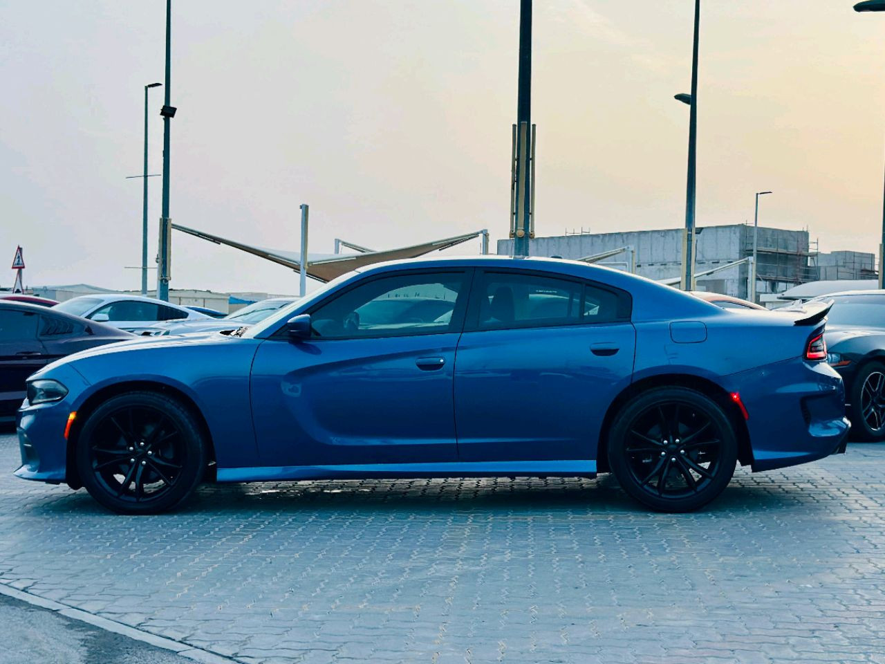 Dodge Charger - Image 9
