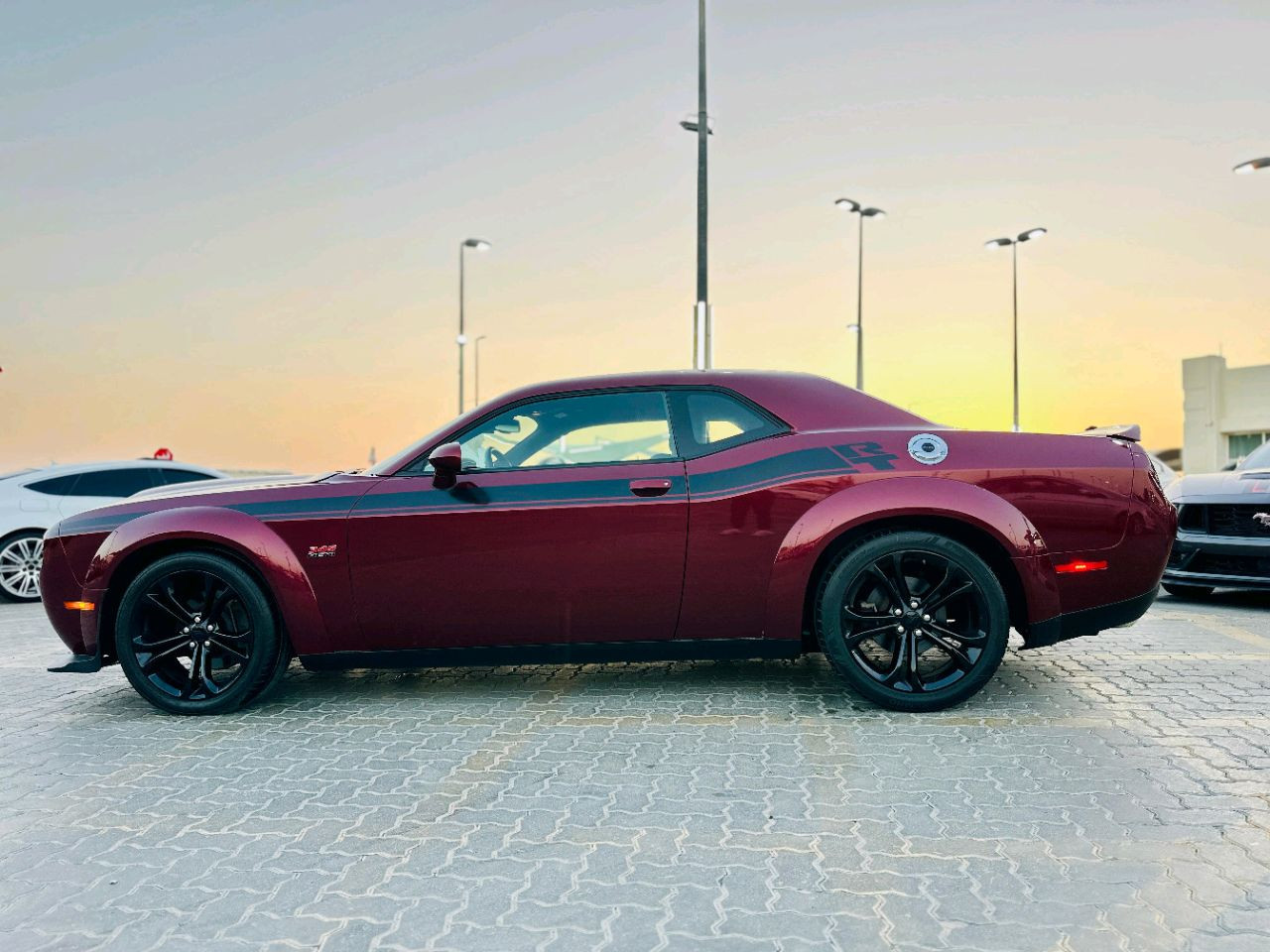 Dodge Challenger - Image 9