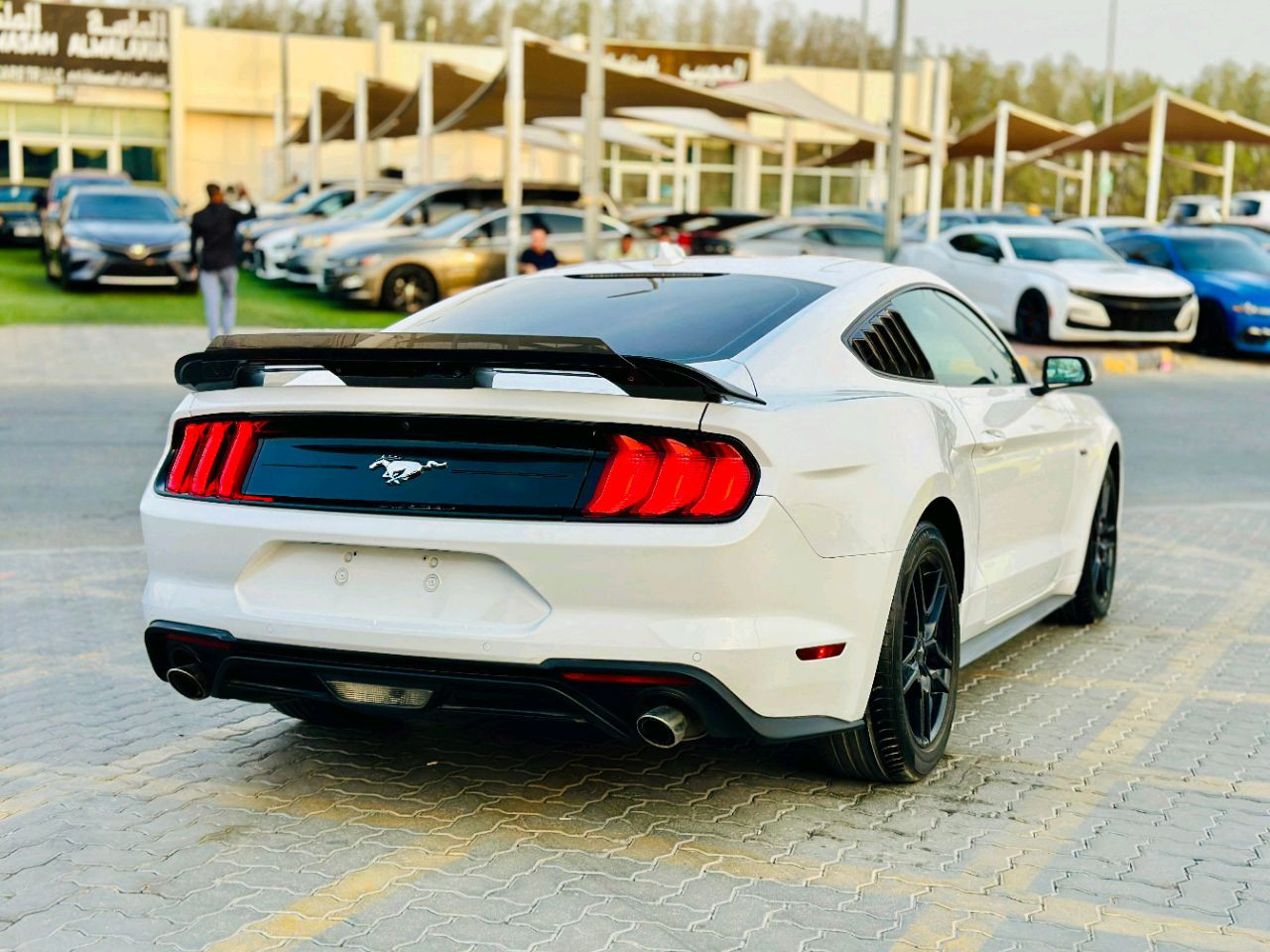 Ford Mustang - Image 6