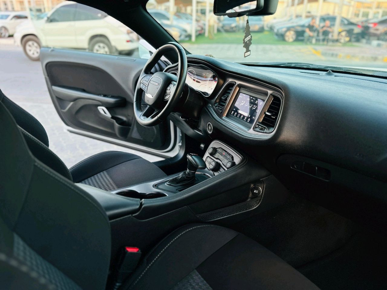 Dodge Challenger - Image 11