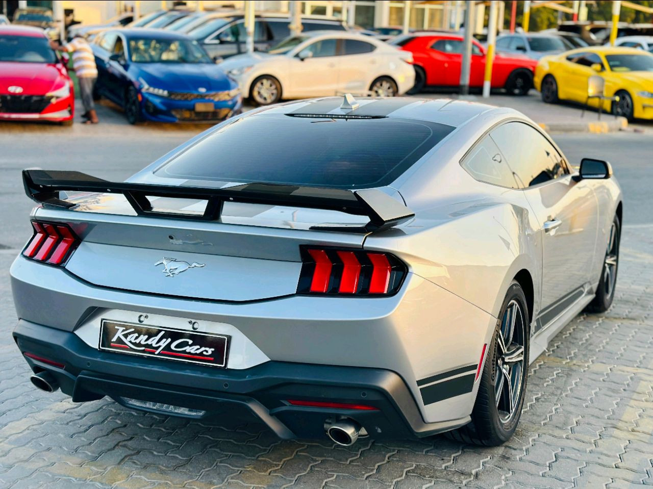 Ford Mustang - Image 6