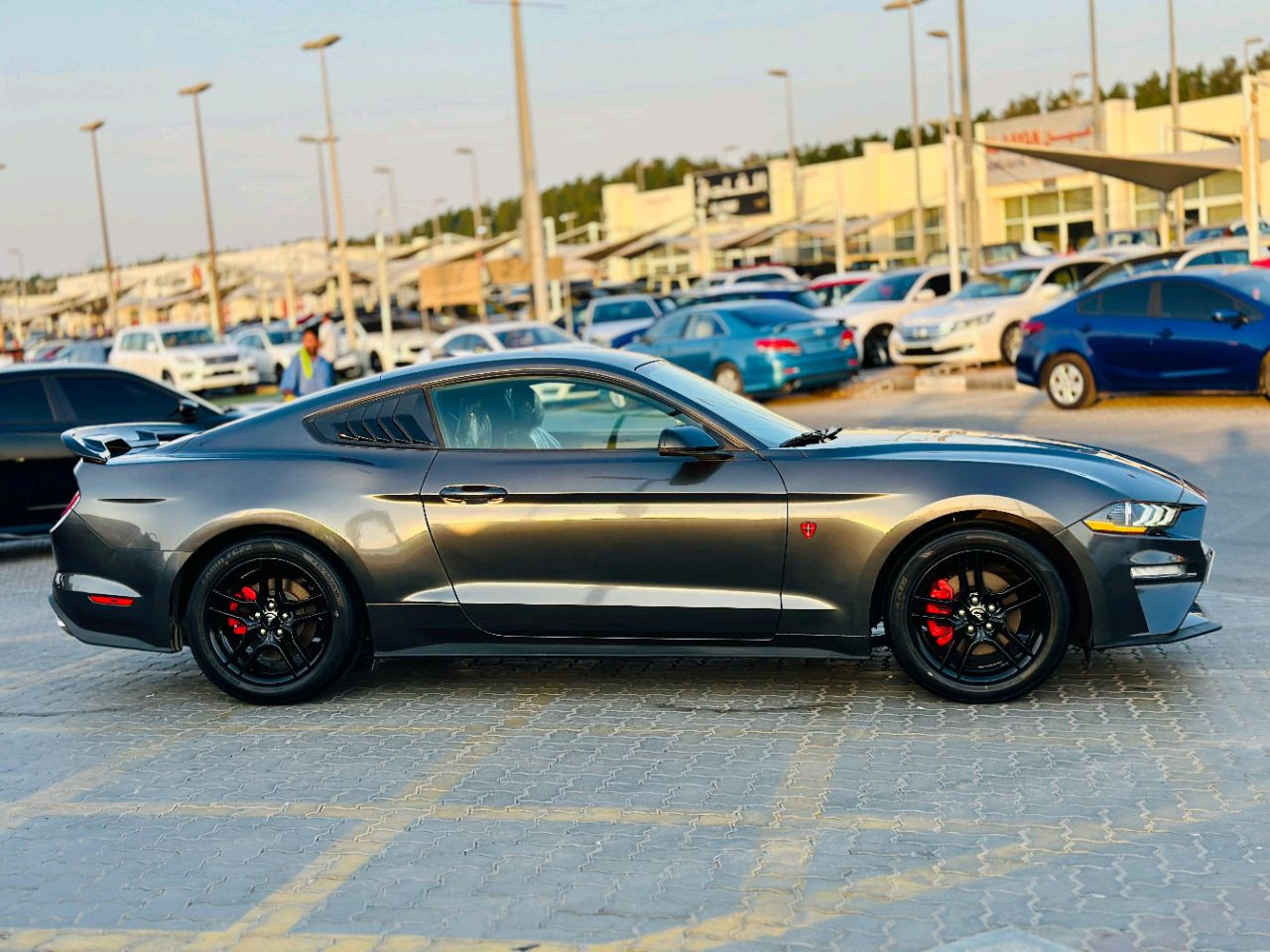 Ford Mustang - Image 10