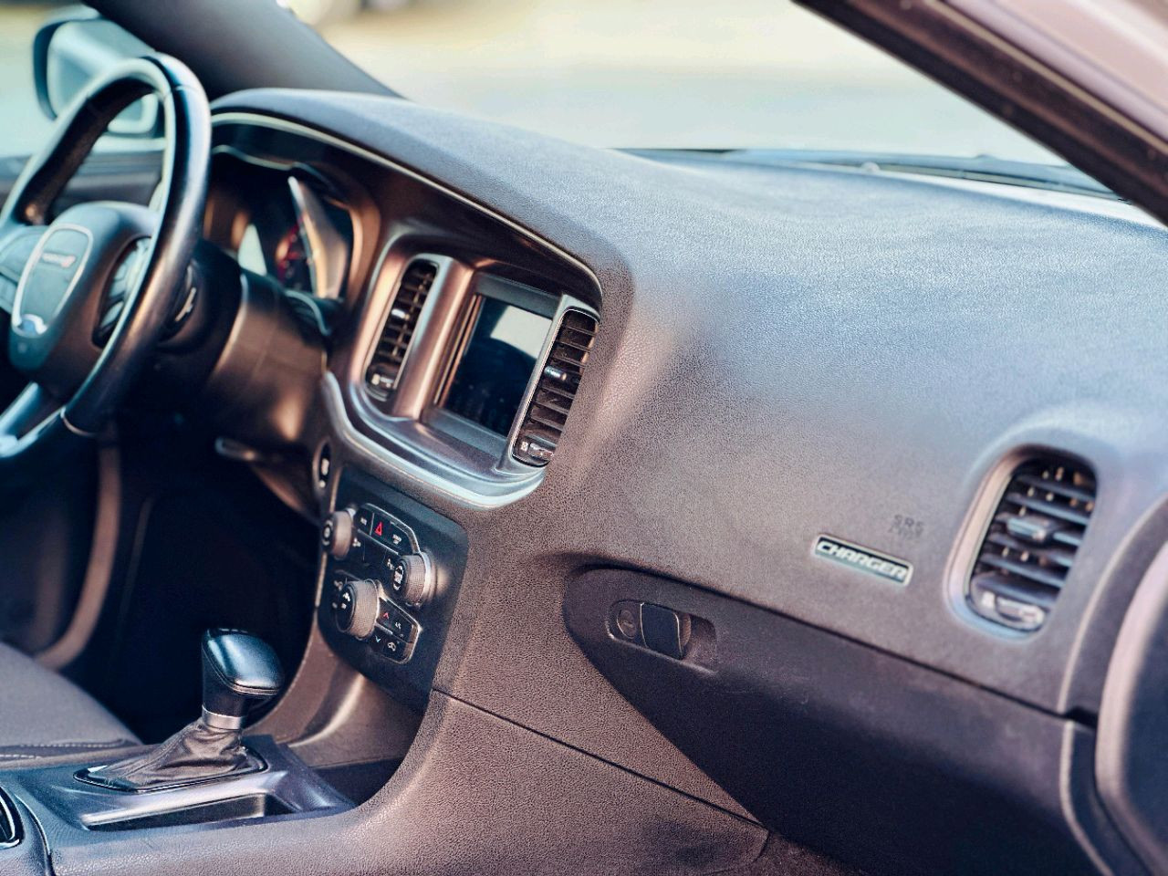 Dodge Charger - Image 17