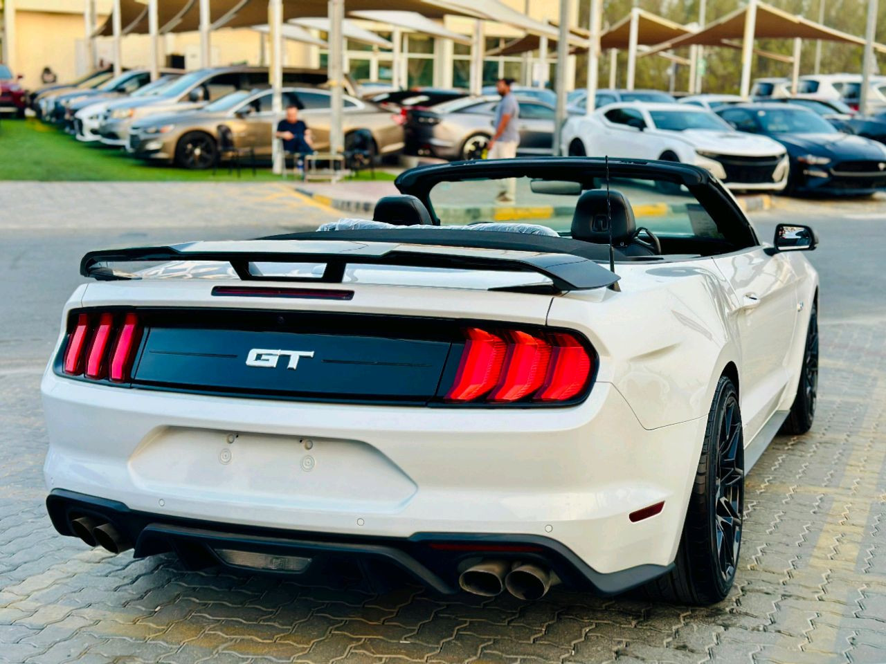 Ford Mustang - Image 6
