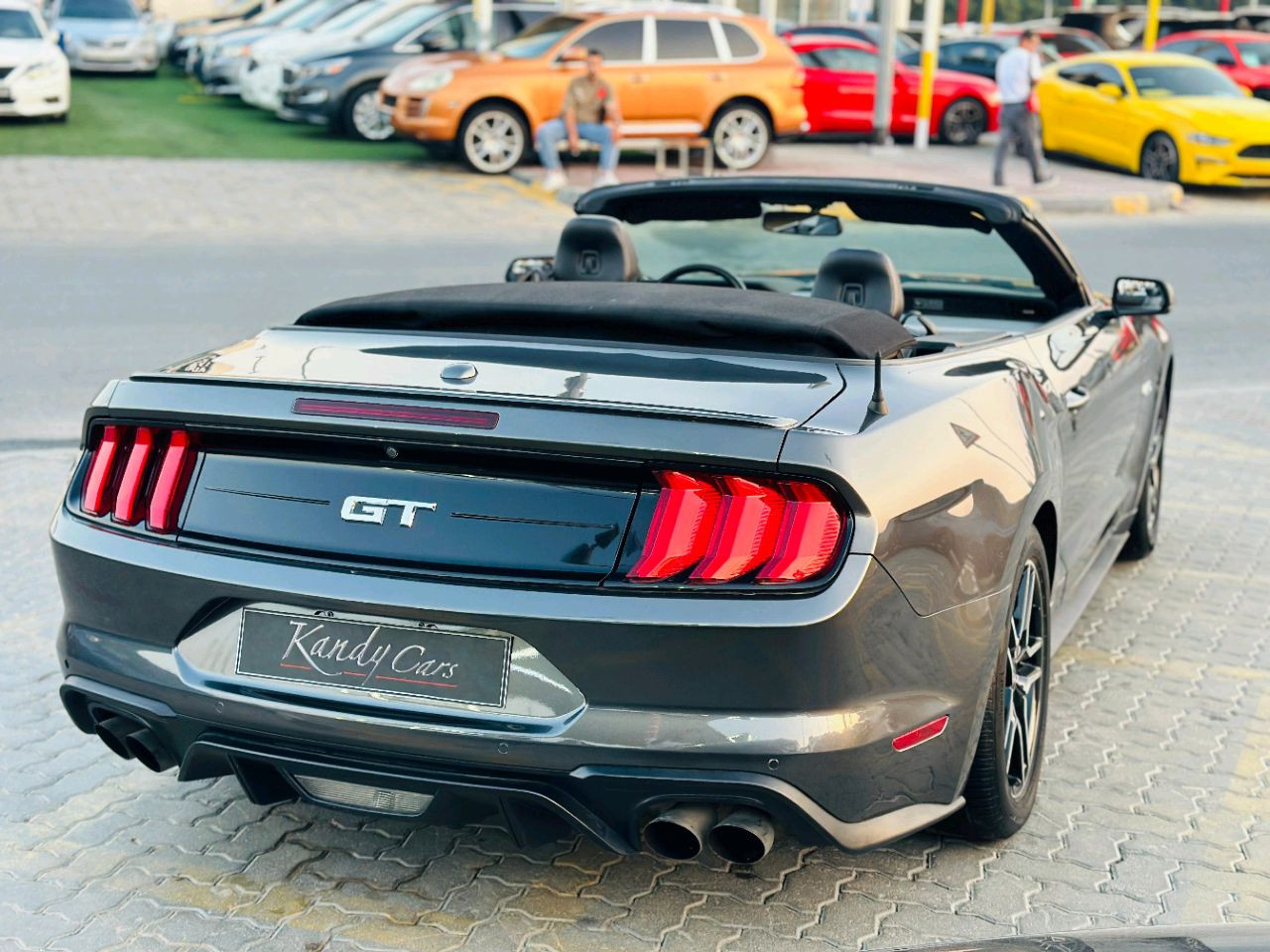 Ford Mustang - Image 10