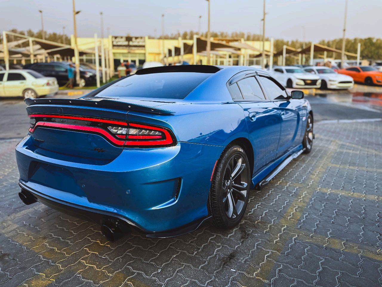 Dodge Charger - Image 6