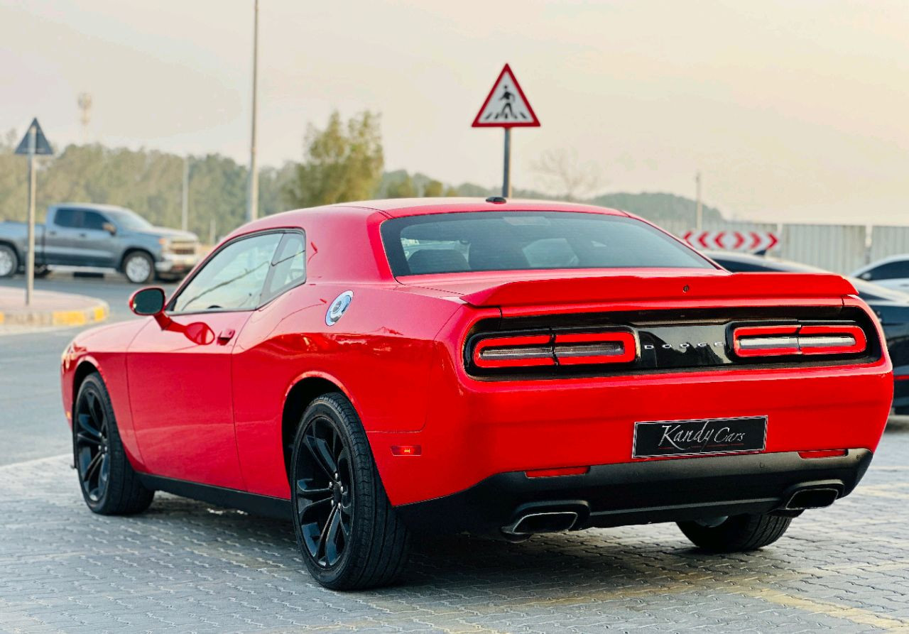 Dodge Challenger - Image 8
