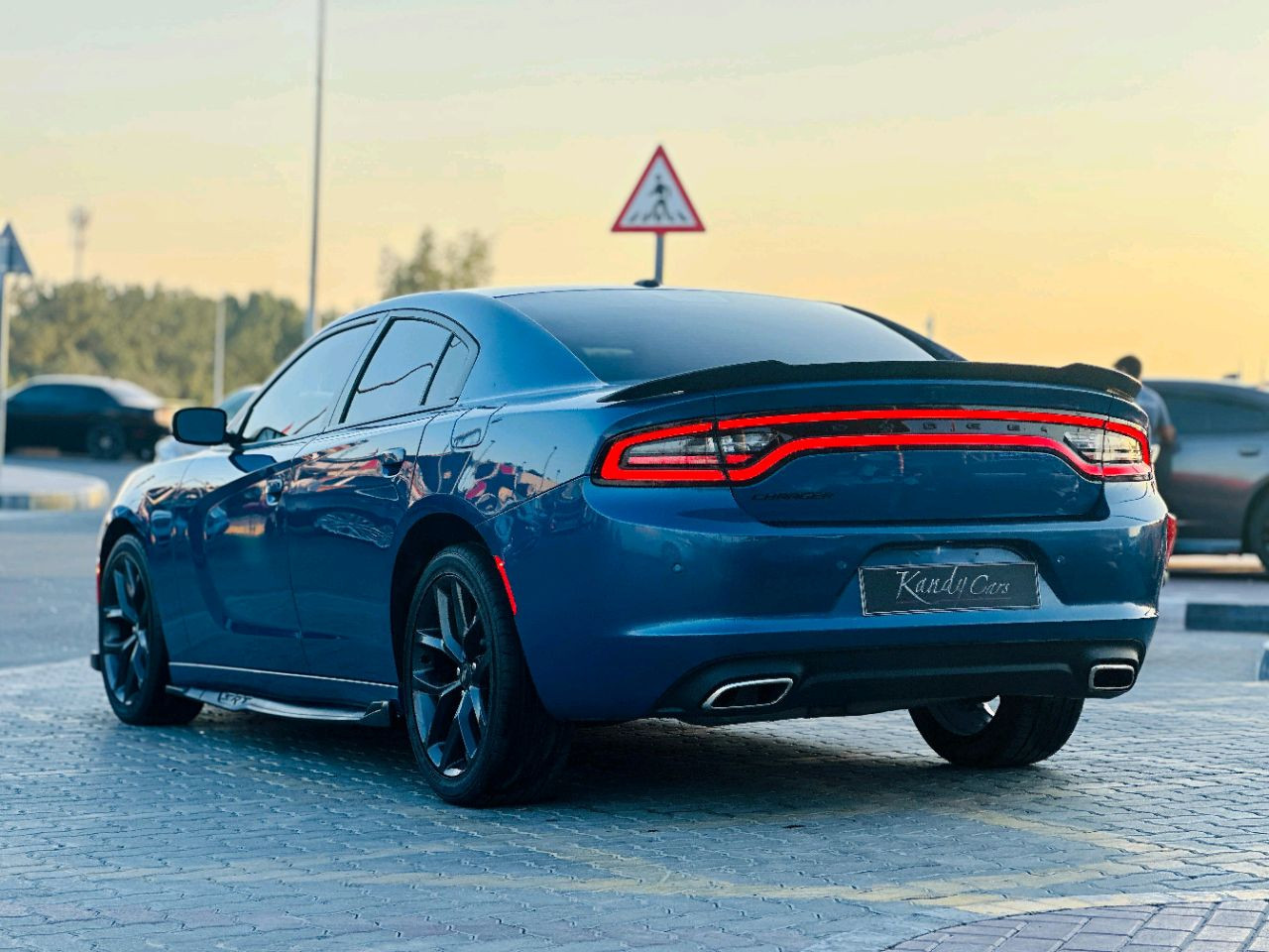 Dodge Charger - Image 7