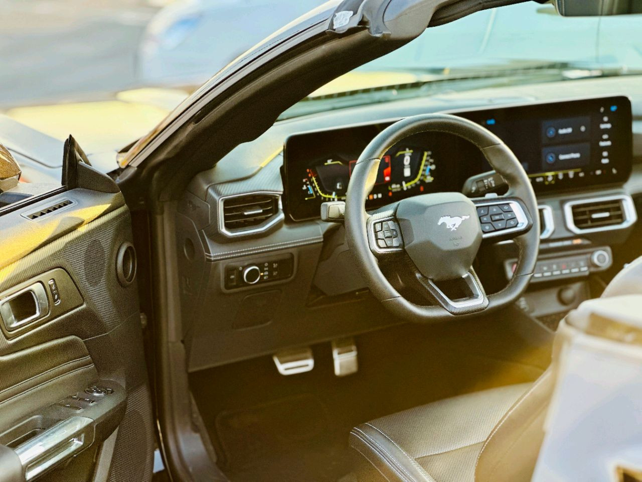 Ford Mustang - Image 11