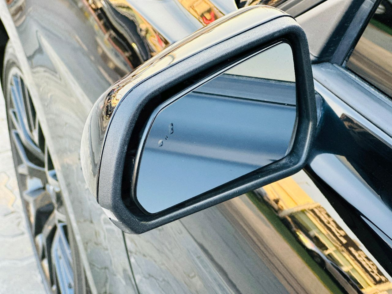 Ford Mustang - Image 10