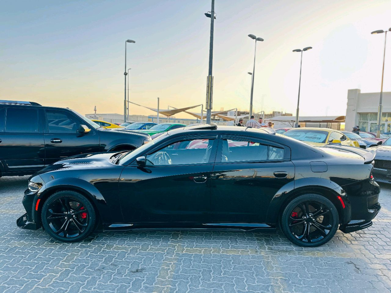 Dodge Charger - Image 9