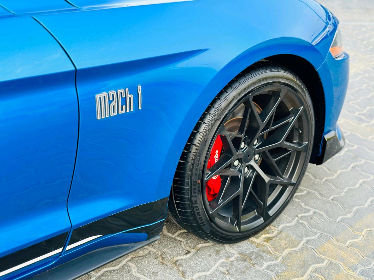 Ford Mustang - Image 9