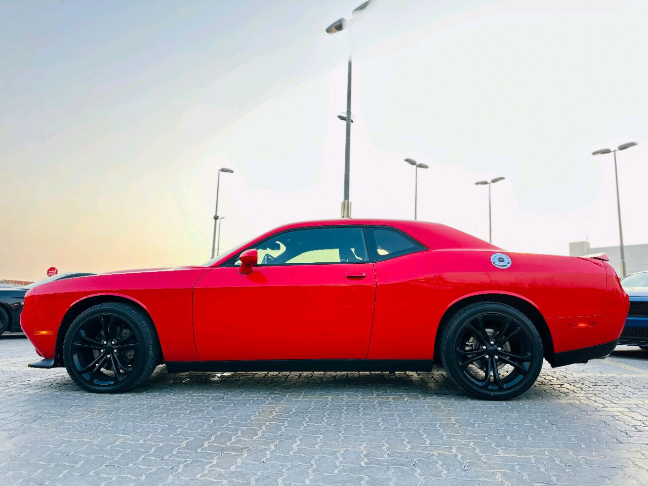 Dodge Challenger - Image 9