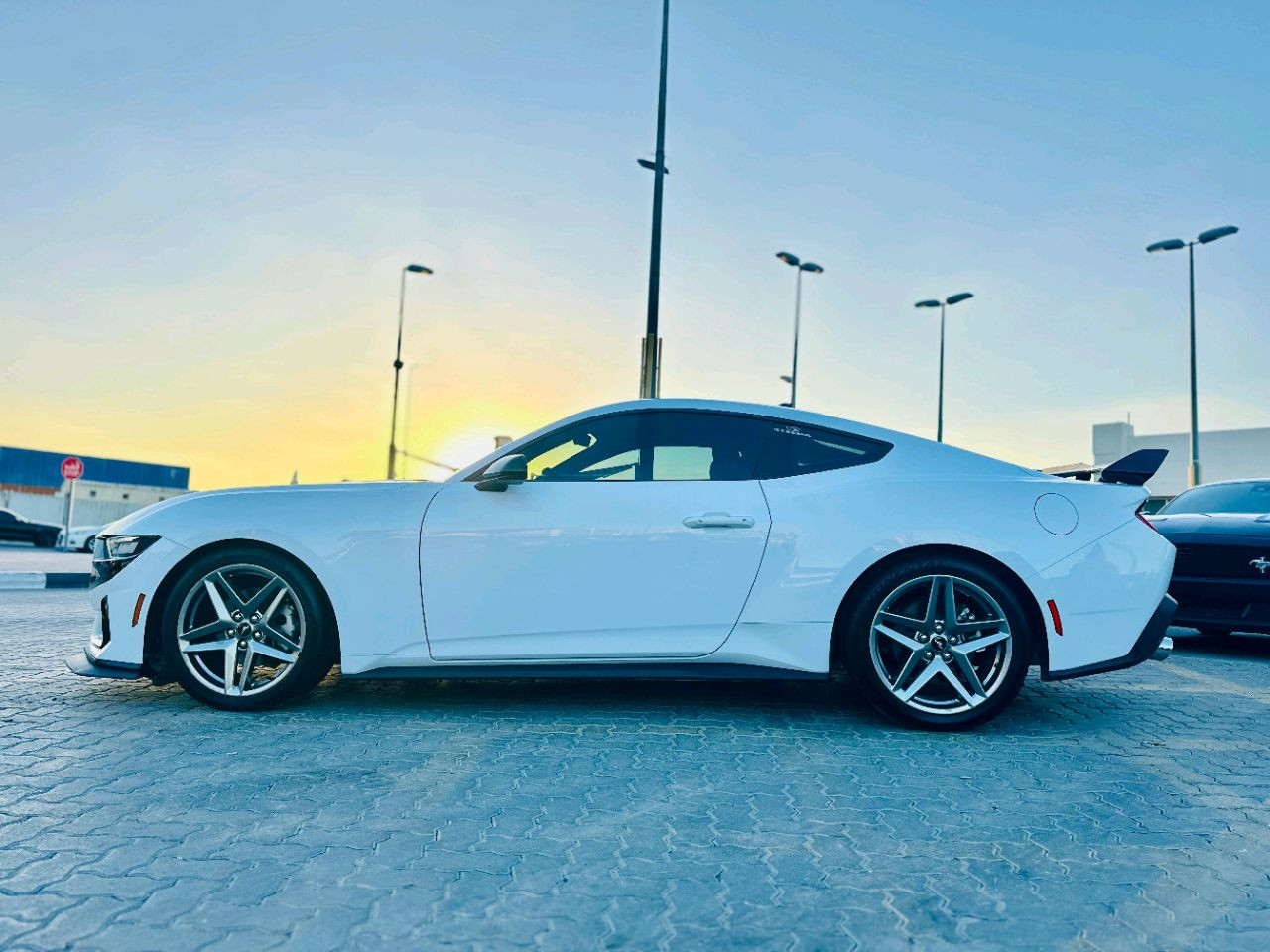 Ford Mustang - Image 9