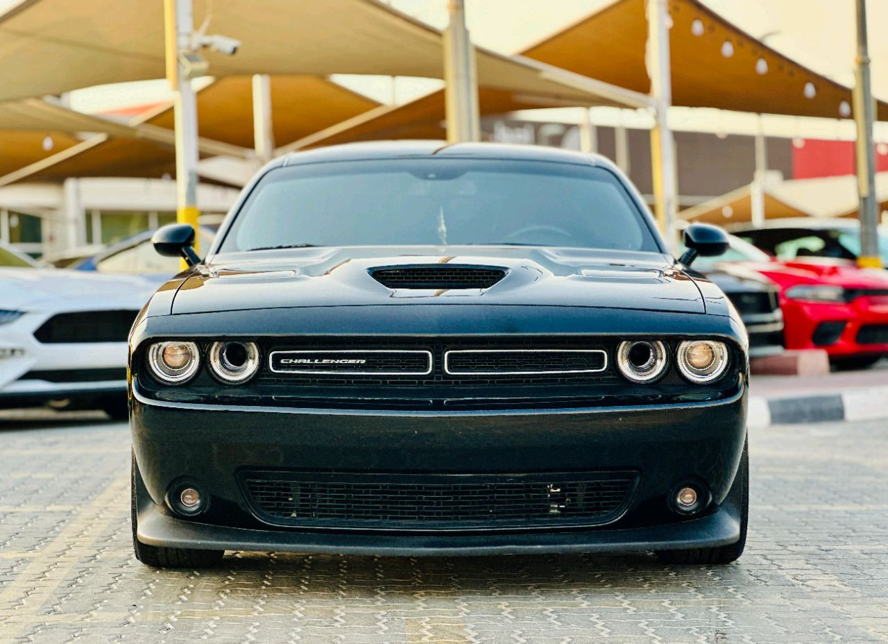 Dodge Challenger - Image 11
