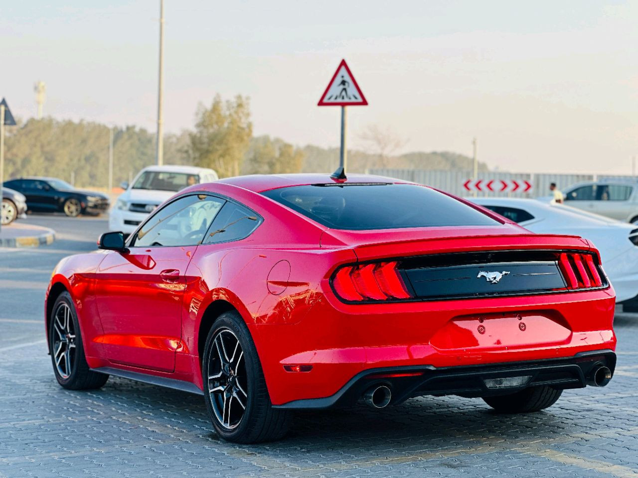 Ford Mustang - Image 8