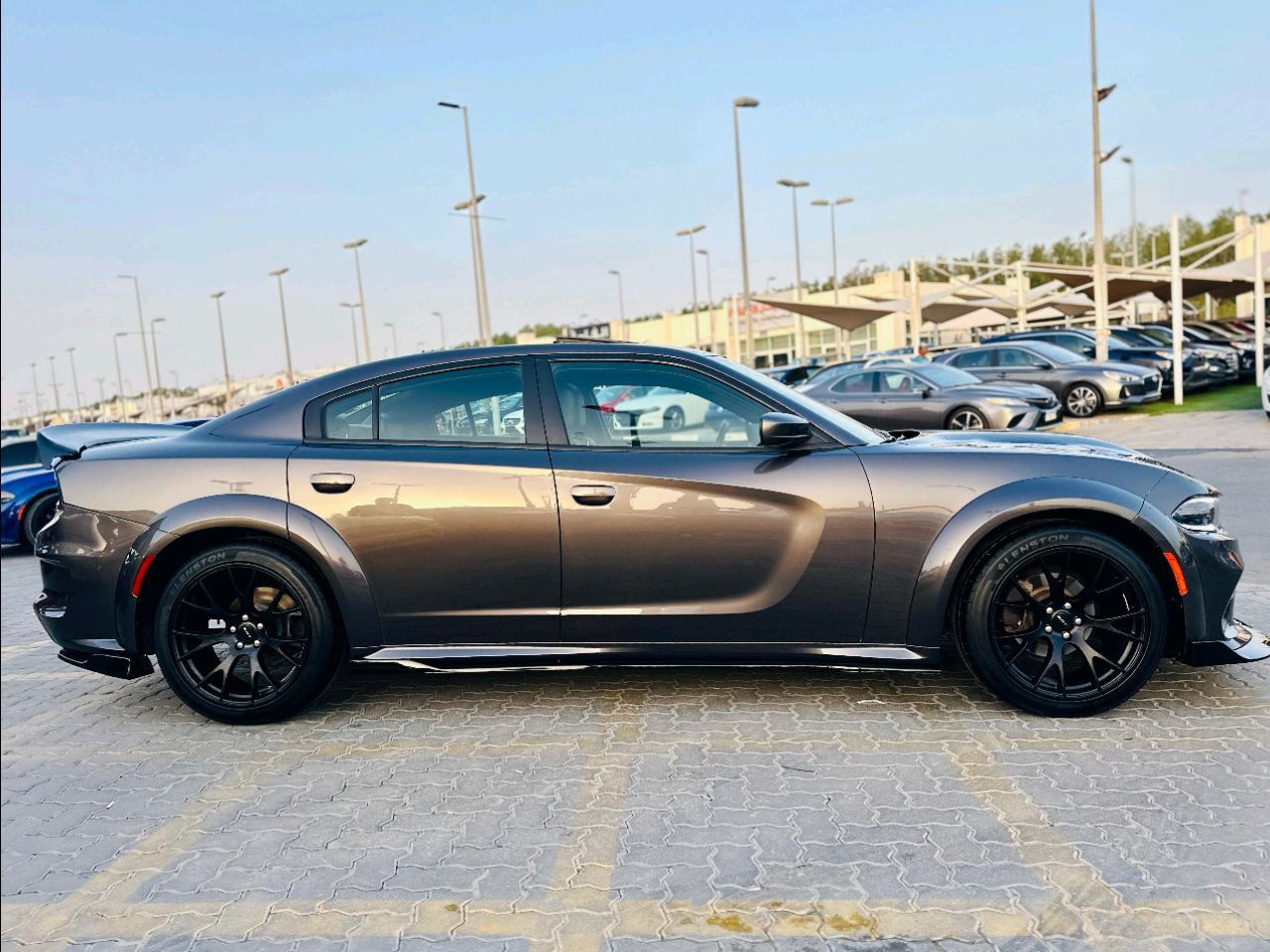 Dodge Charger - Image 11