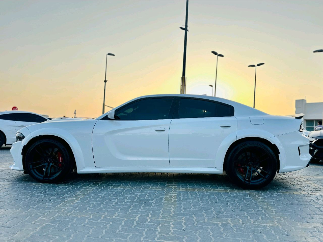 Dodge Charger - Image 9