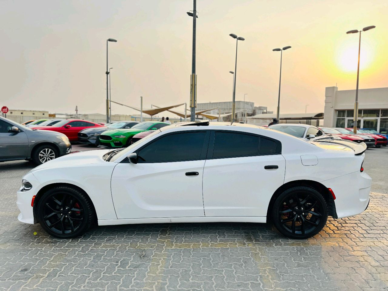 Dodge Charger - Image 9