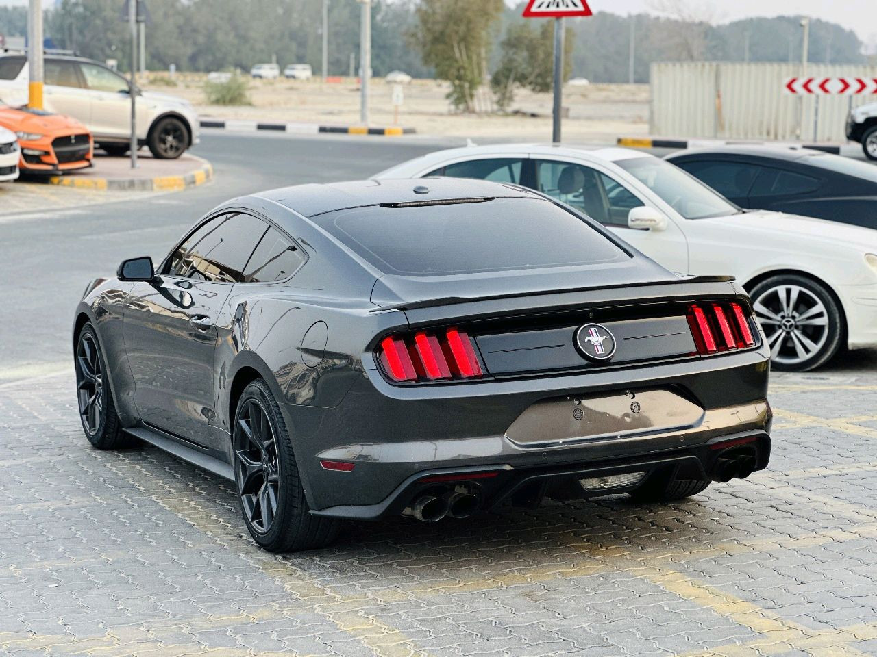 Ford Mustang - Image 5