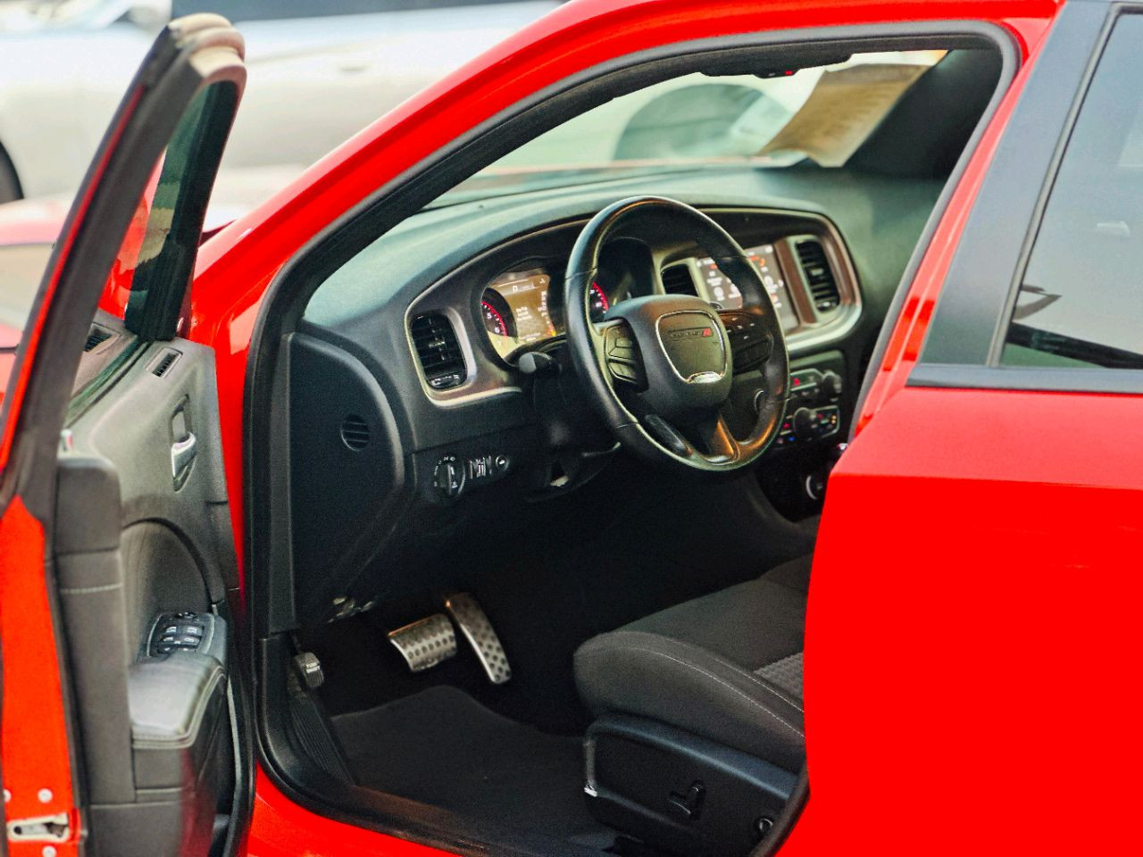 Dodge Charger - Image 2