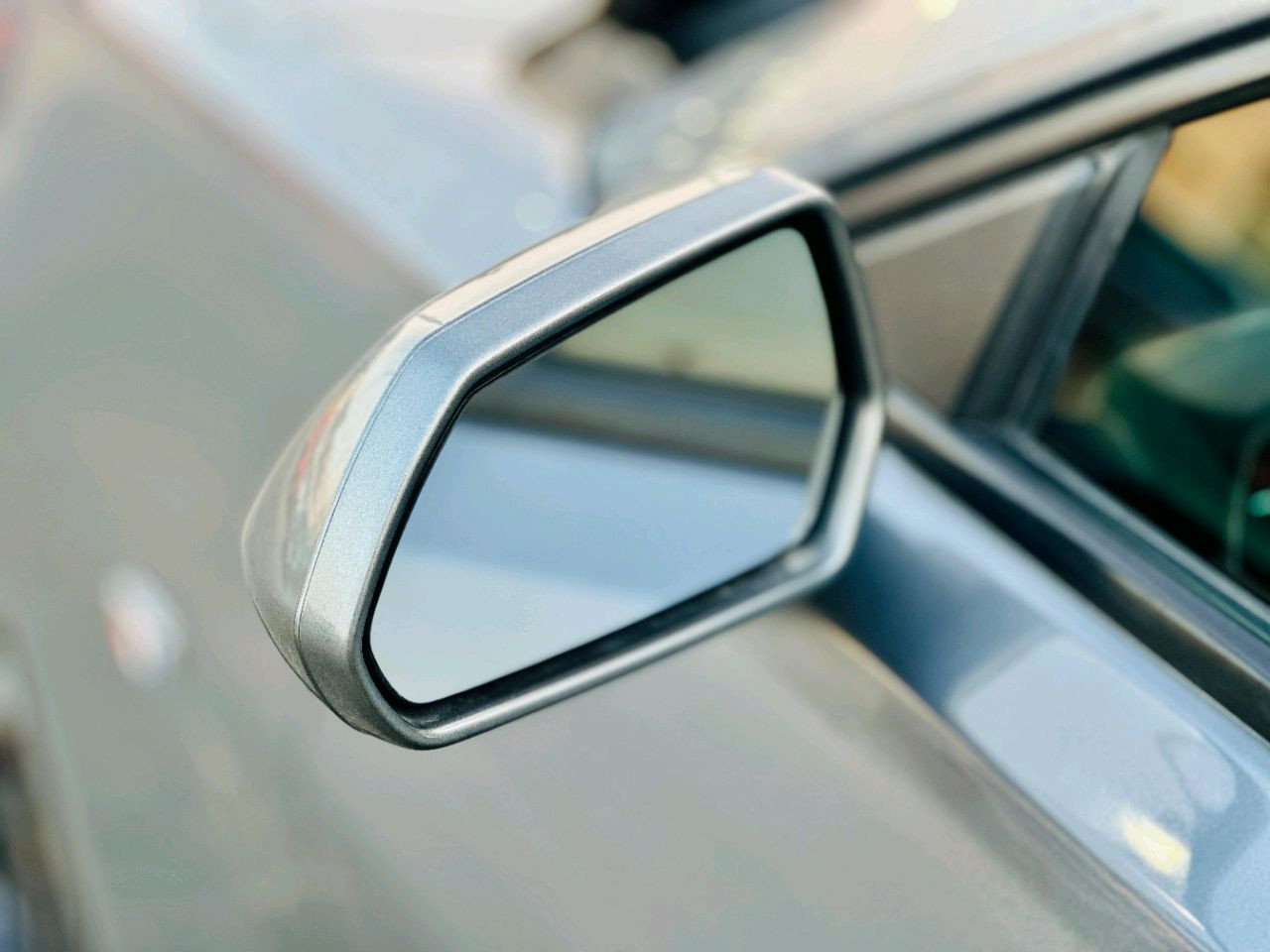 Chevrolet Camaro - Image 13