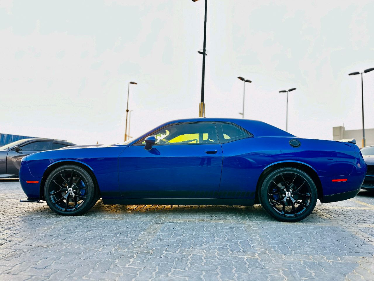 Dodge Challenger - Image 9