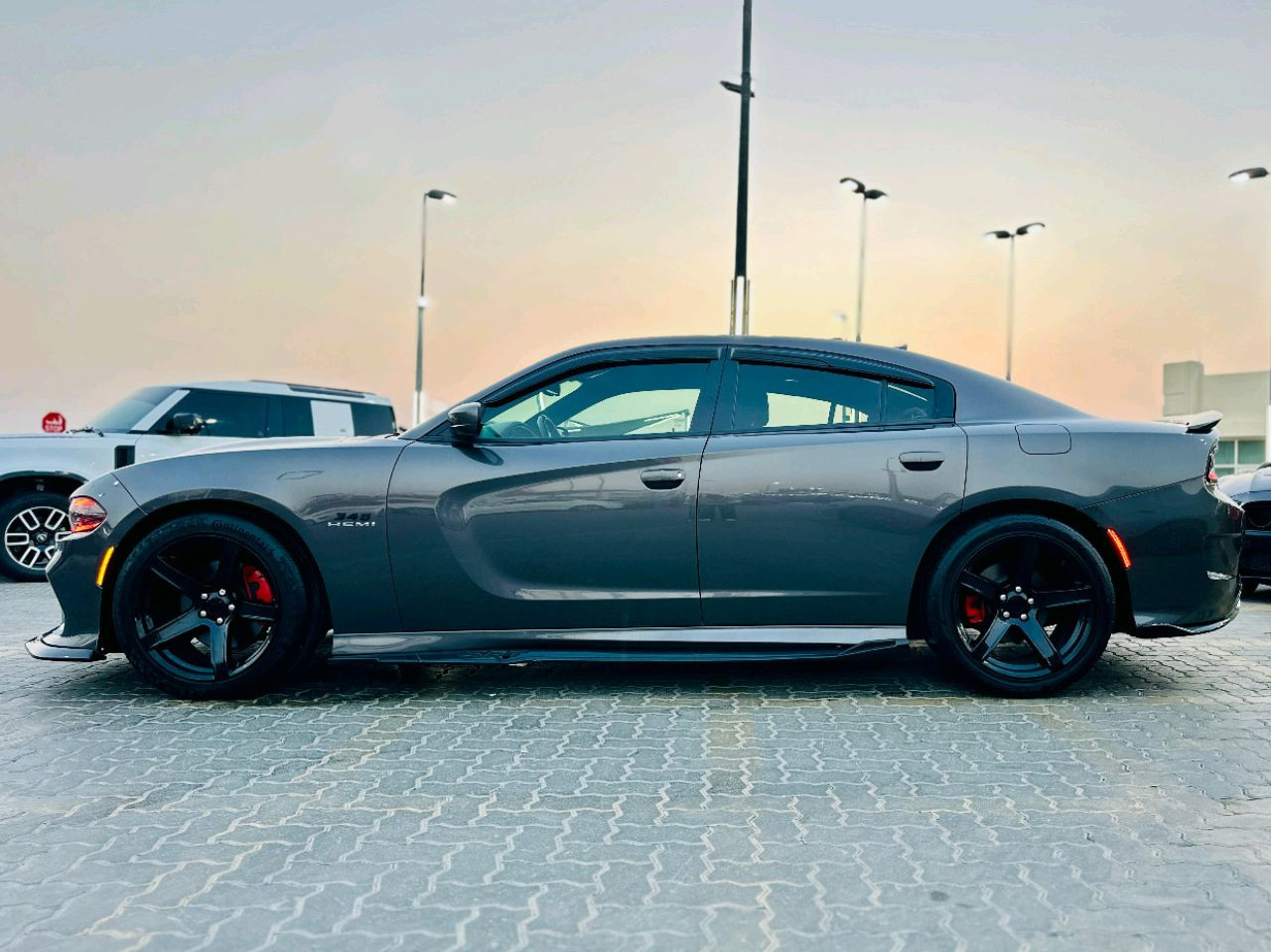 Dodge Charger - Image 19