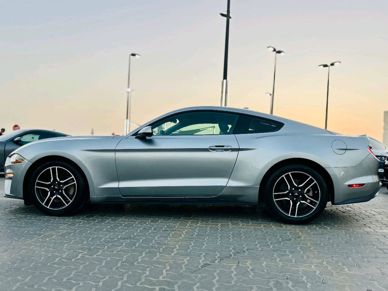 Ford Mustang - Image 9