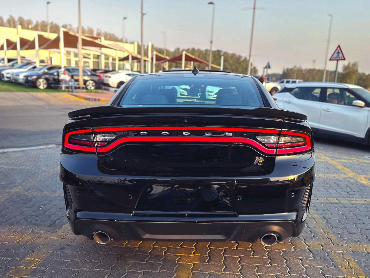 Dodge Charger - Image 6