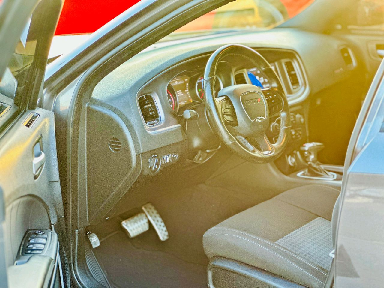 Dodge Charger - Image 11
