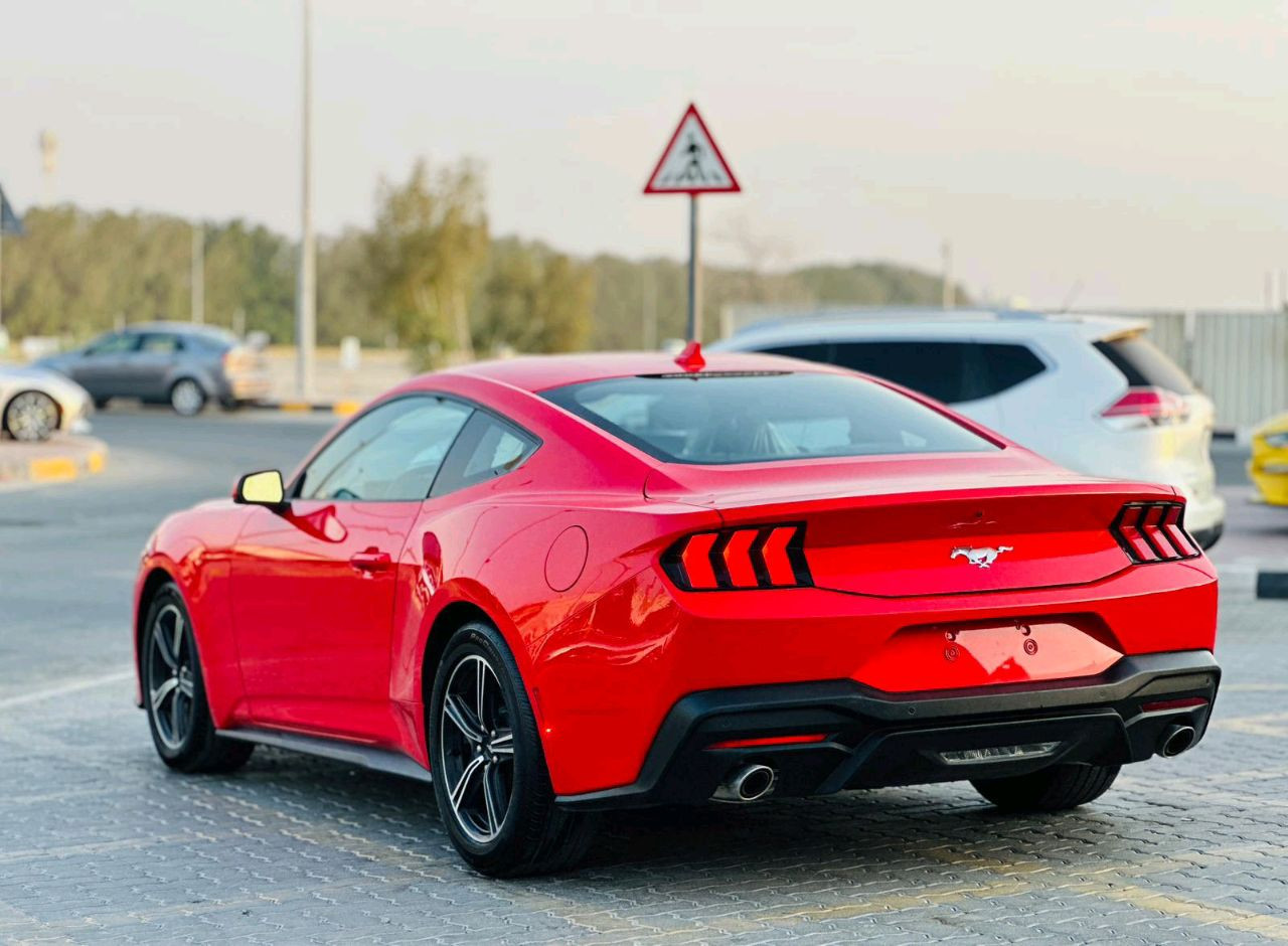 Ford Mustang - Image 8