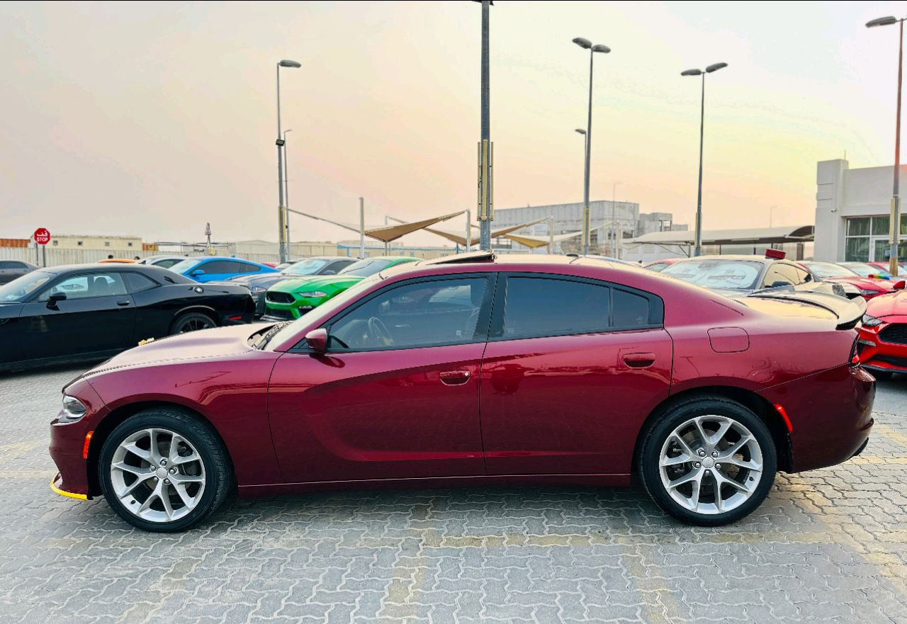 Dodge Charger - Image 9