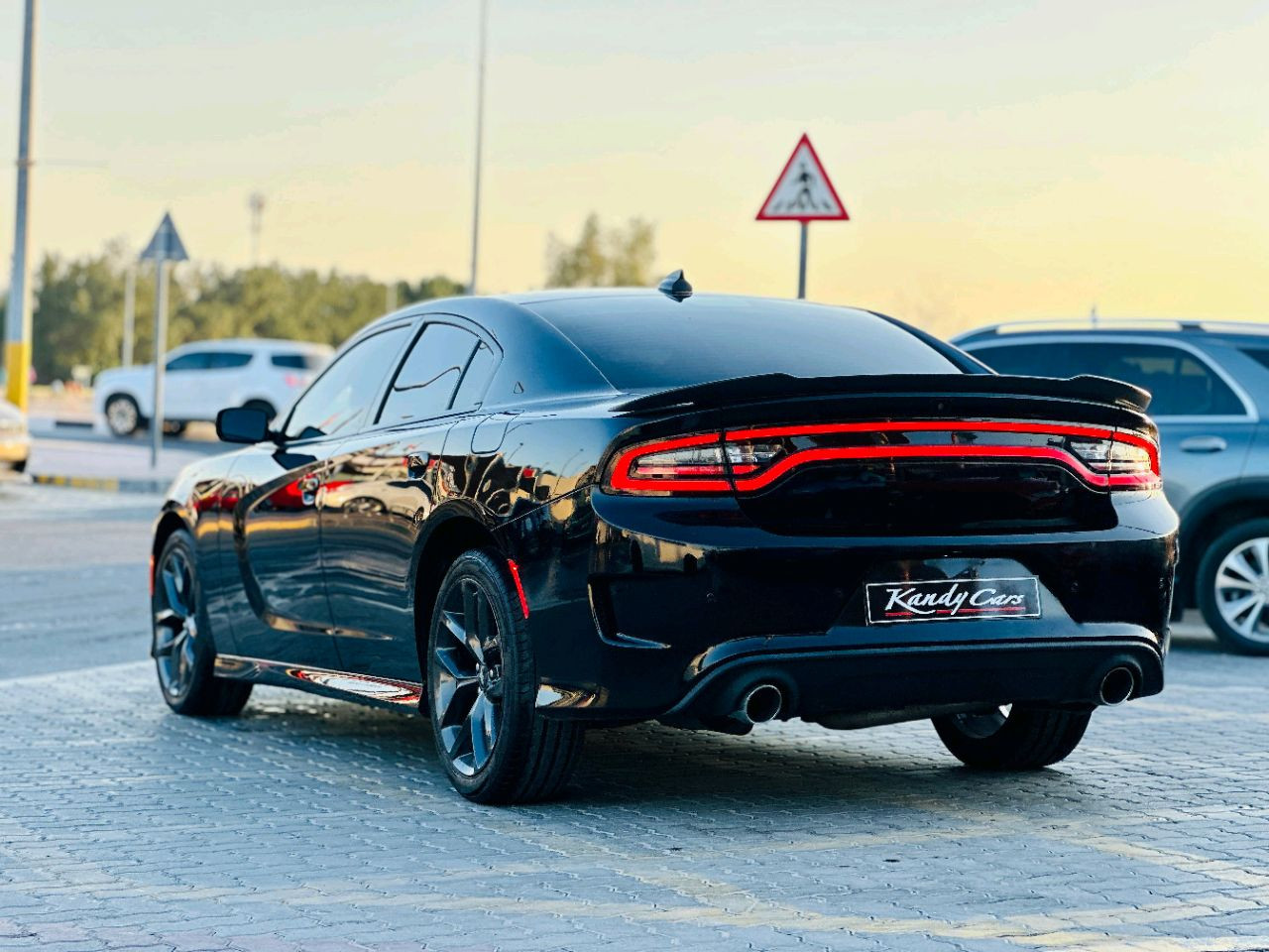 Dodge Charger - Image 8
