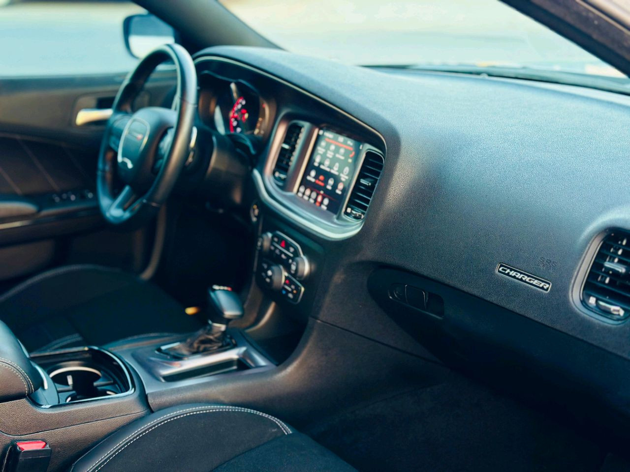 Dodge Charger - Image 11