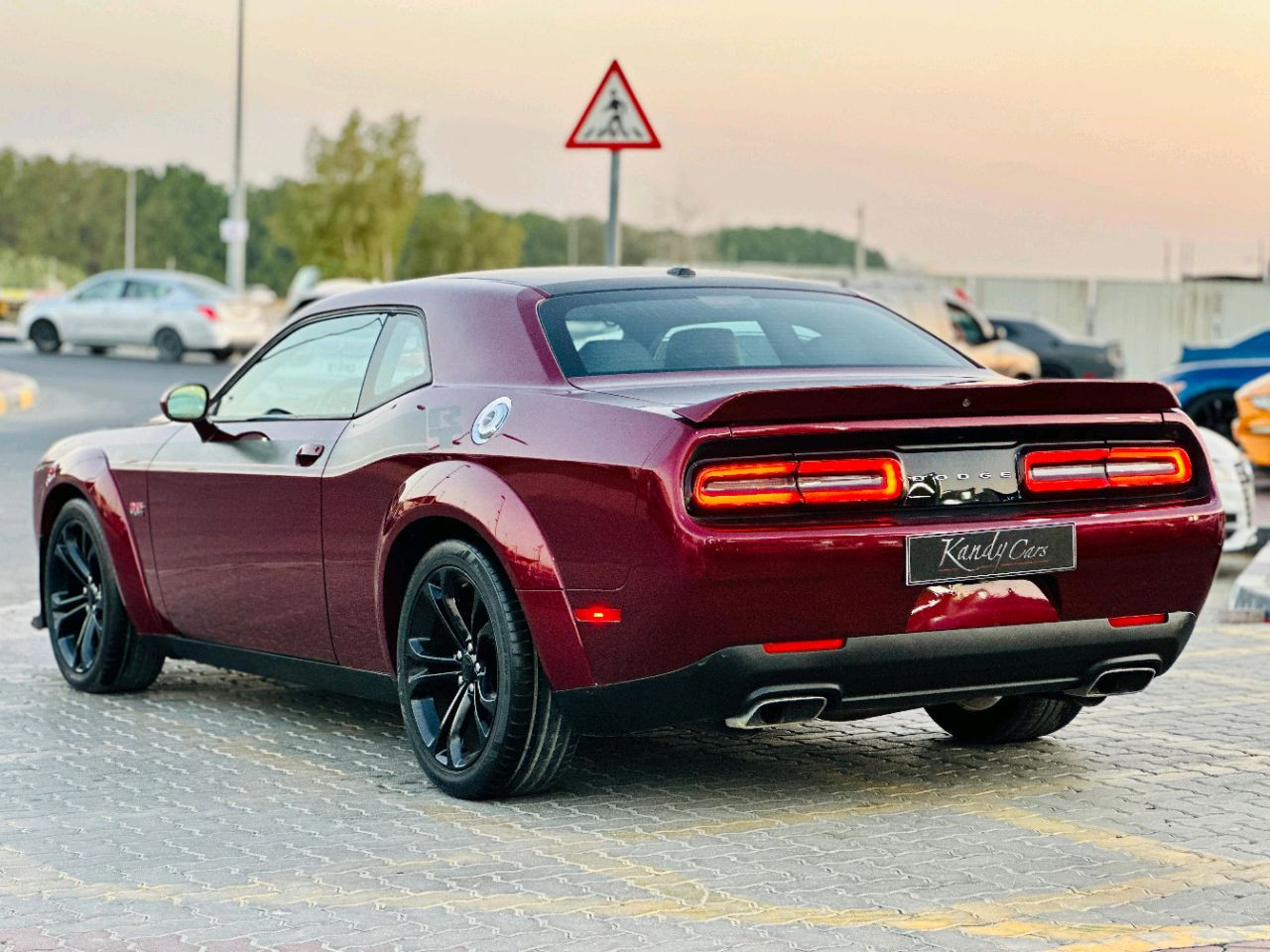Dodge Challenger - Image 8