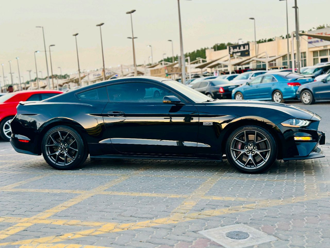 Ford Mustang - Image 5