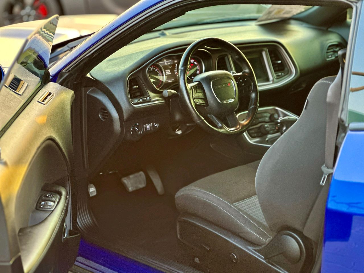 Dodge Challenger - Image 10
