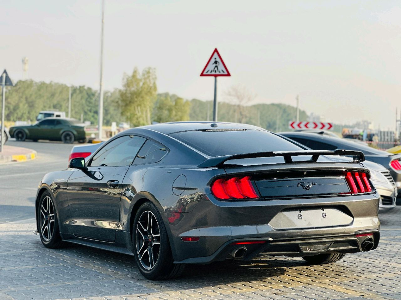 Ford Mustang - Image 9