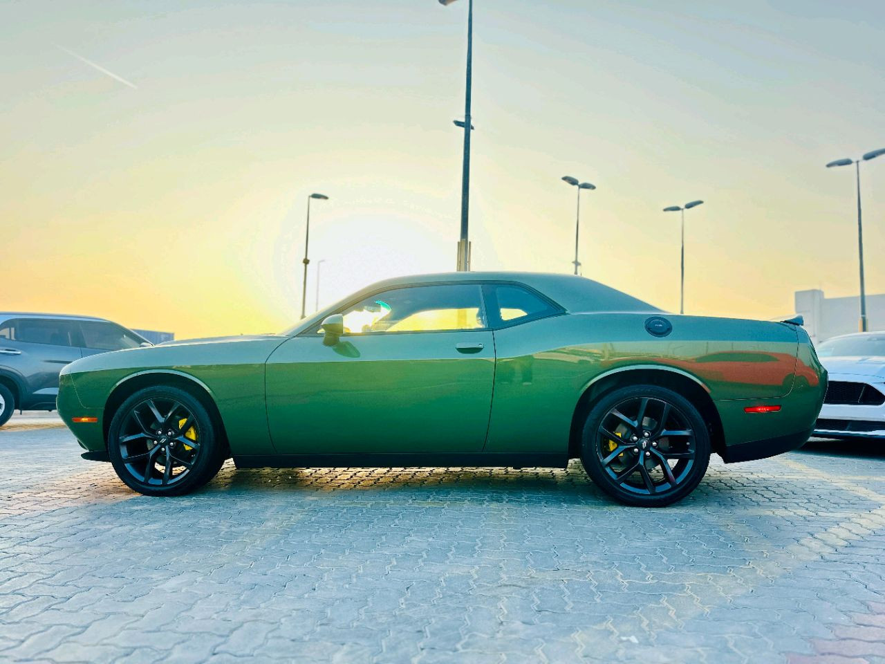 Dodge Challenger - Image 9