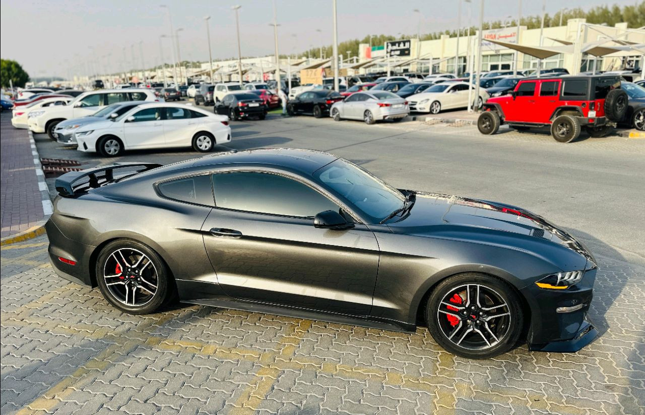 Ford Mustang - Image 6