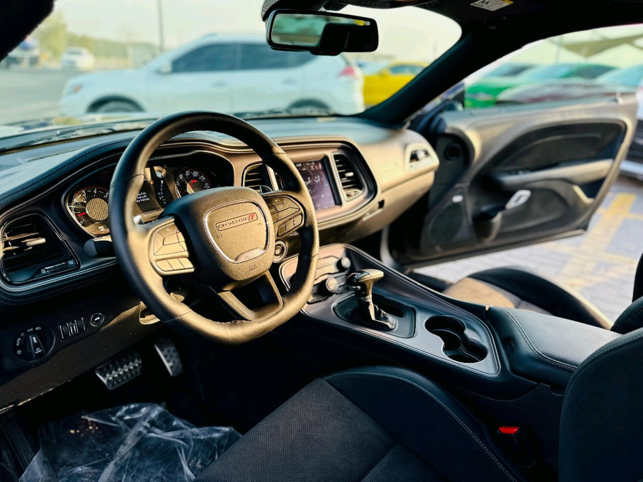 Dodge Challenger - Image 11