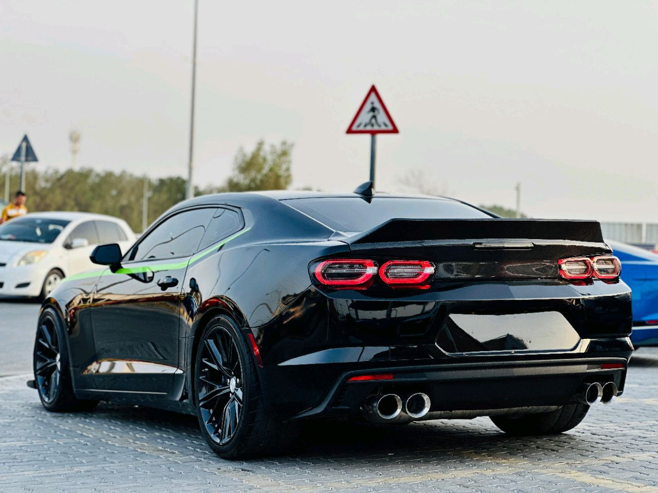 Chevrolet Camaro - Image 8