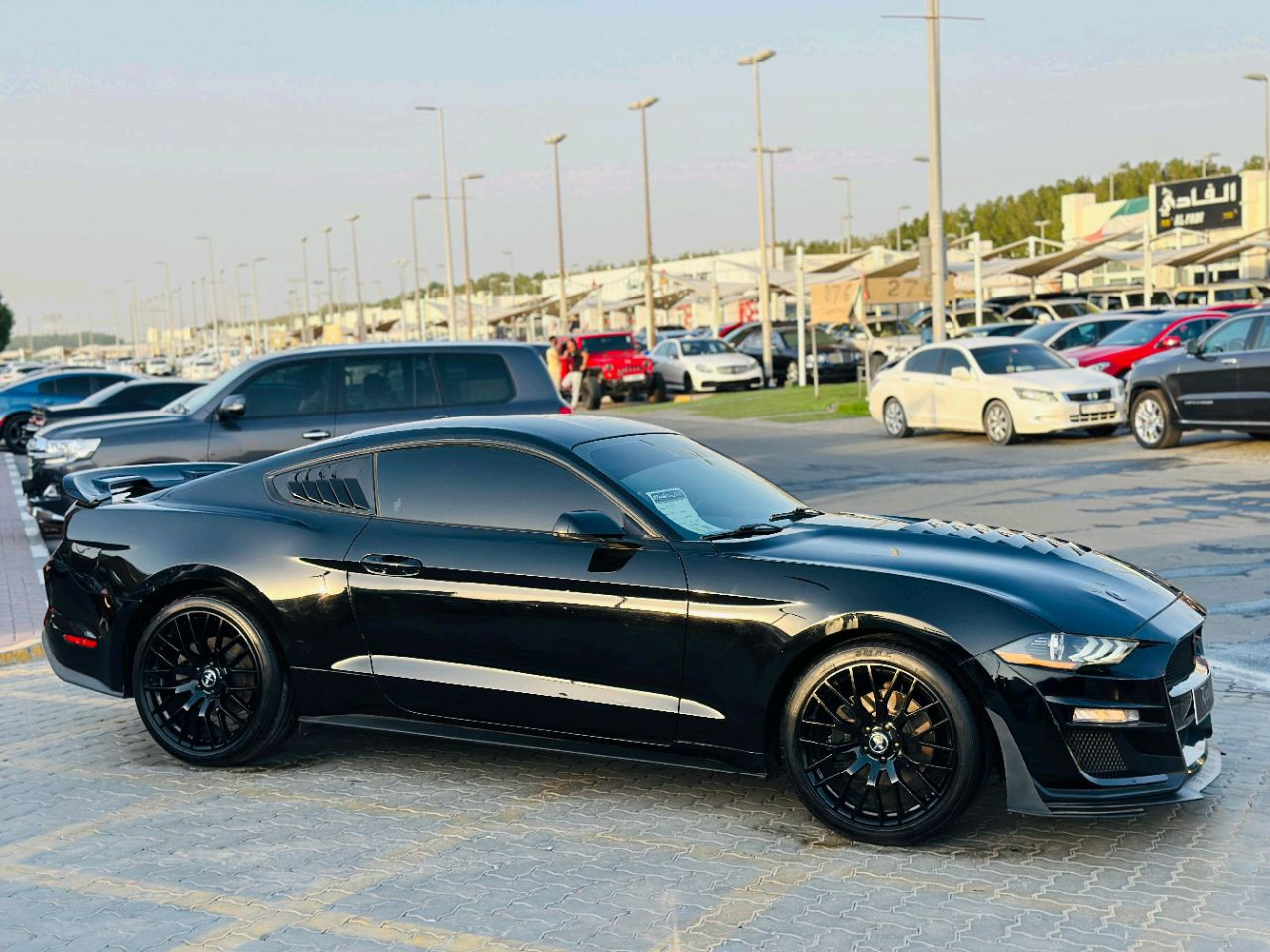 Ford Mustang - Image 5