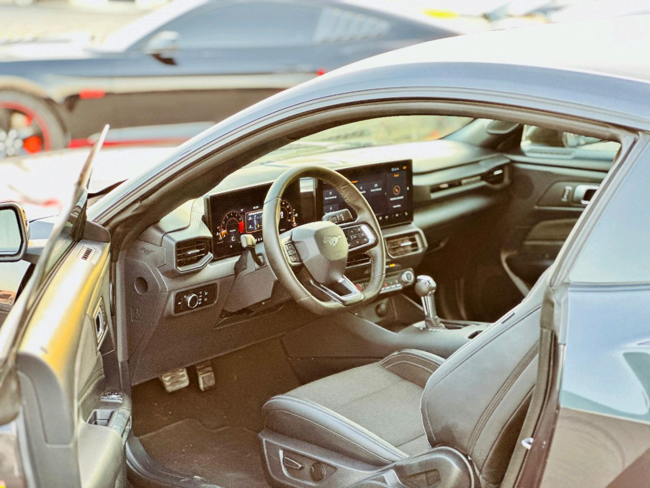 Ford Mustang - Image 11