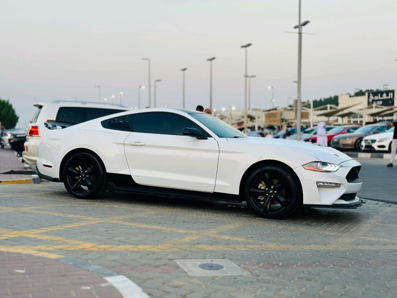 Ford Mustang - Image 5
