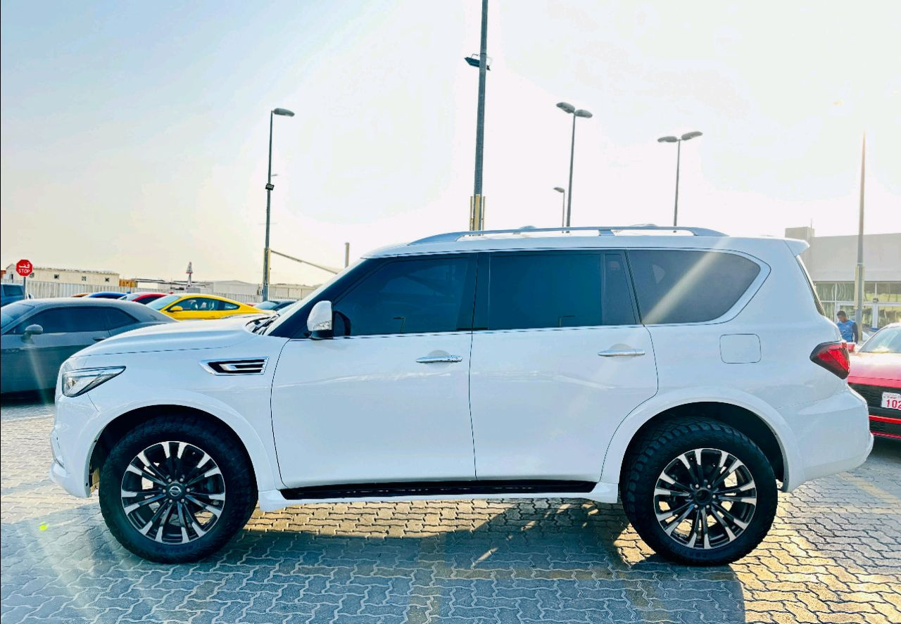 Infiniti QX80 - Image 9